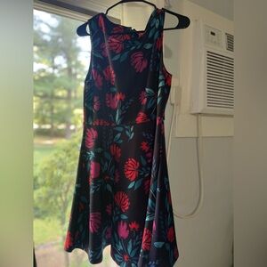 Like new, has pockets